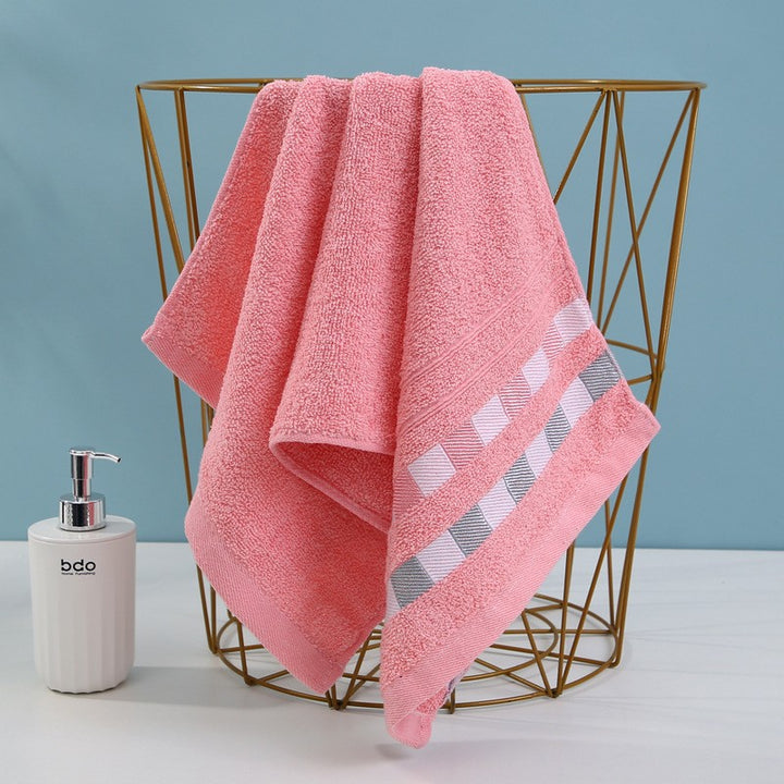 High-Quality Patterned Bath Towel With Fine Design Bowlift