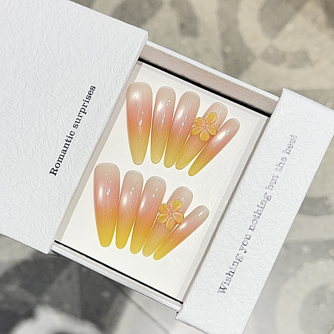 Elegant Artificial Nails with Romantic Ombre Effect Bowlift