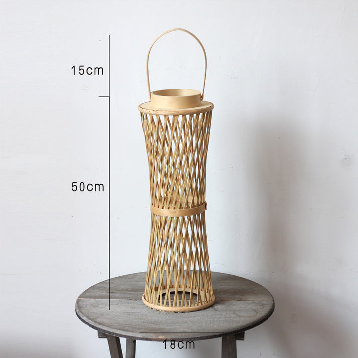 Elegant lamp stand made of woven material Bowlift