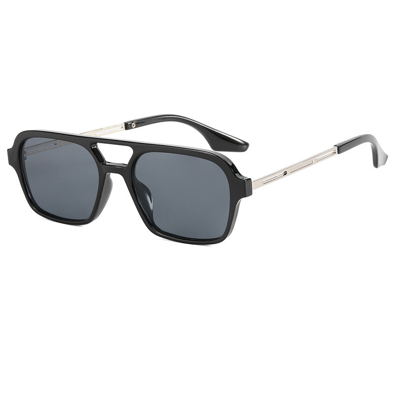 Square Sunglasses in Fashionable Design Bowlift