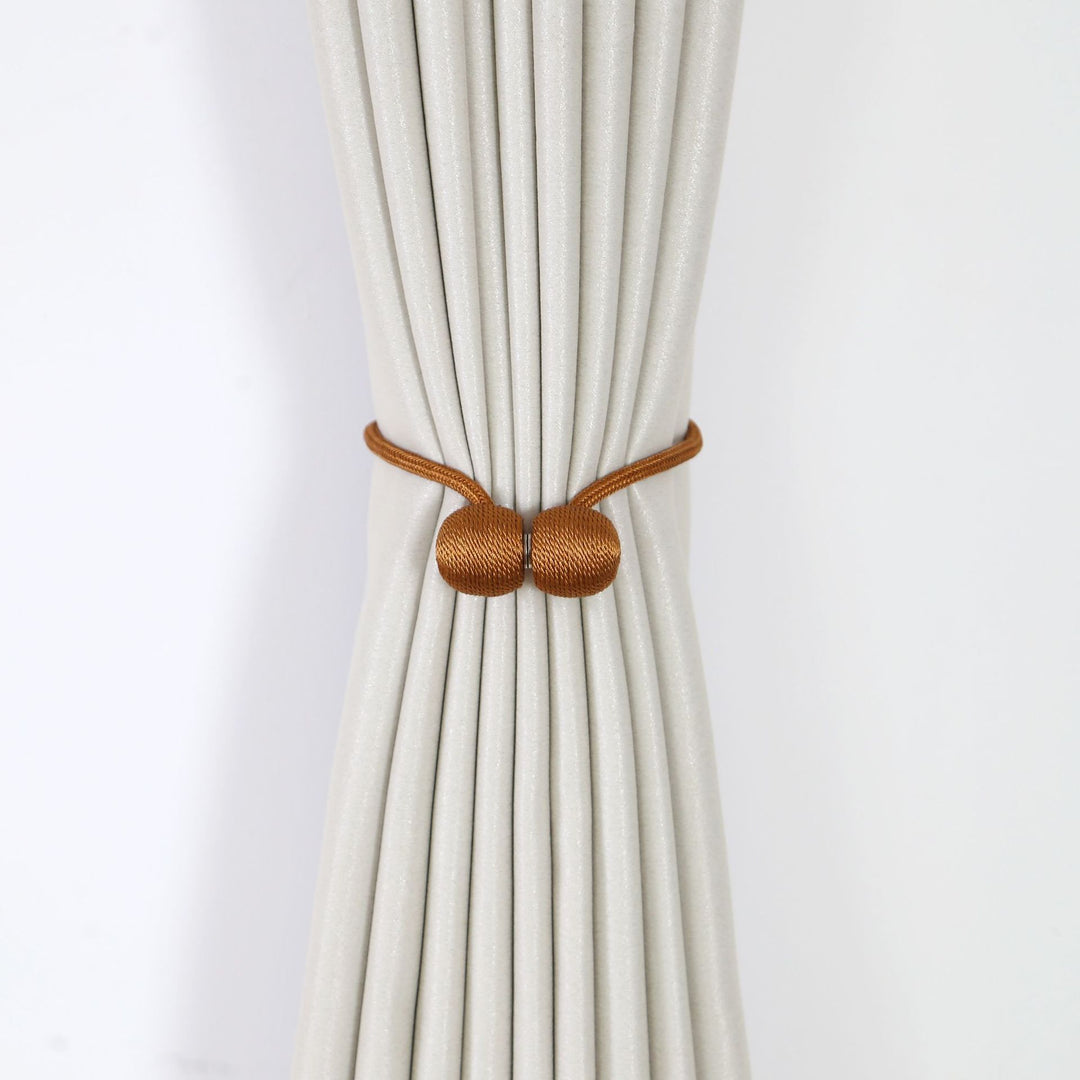 Decorative curtain tieback Bowlift