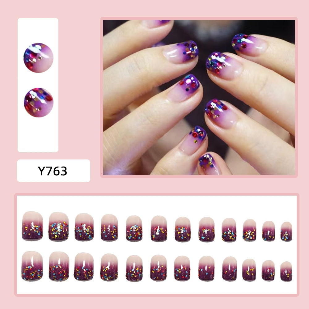False nails with glamorous glitter design Bowlift