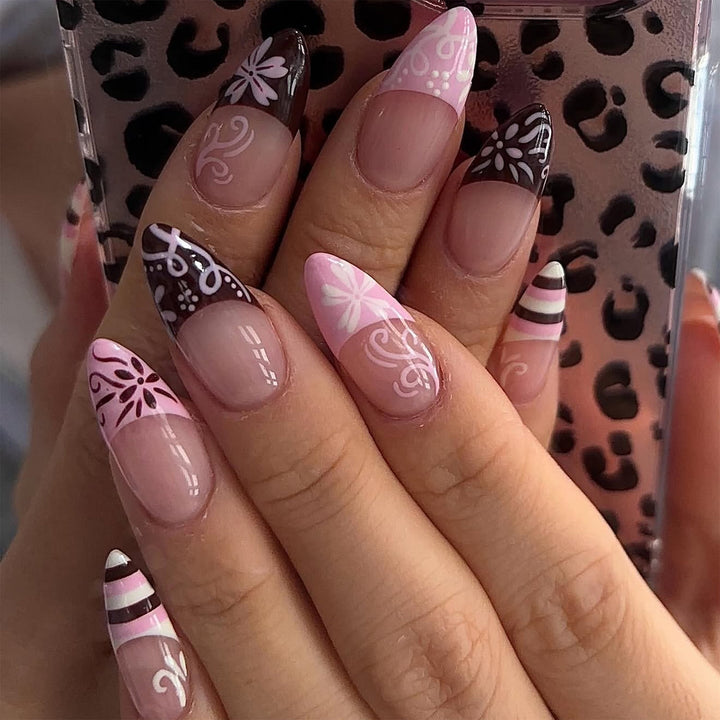 Artful stiletto nails with attractive patterns Bowlift