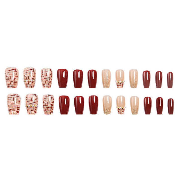 Artificial nail set with glamorous glitter and textural accents Bowlift