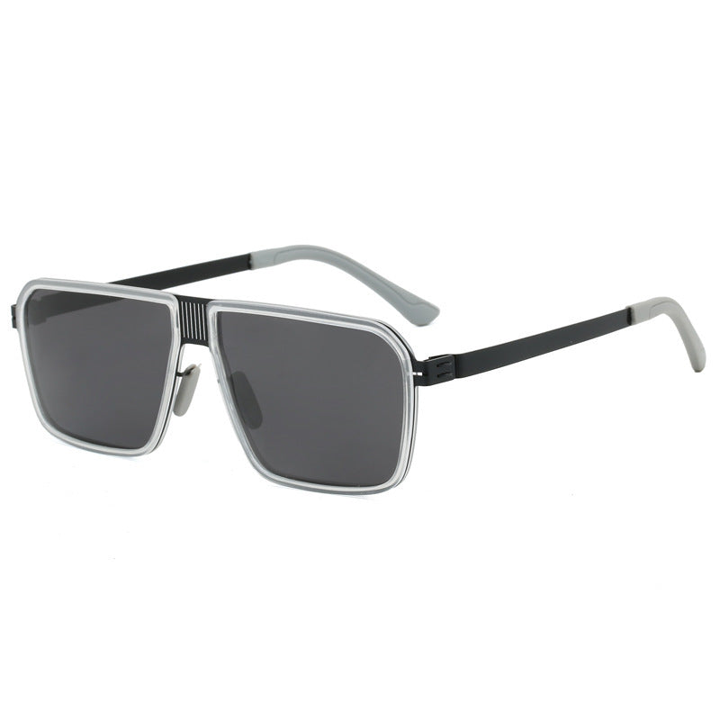 Women's fashionable sunglasses in a modern, square design Bowlift