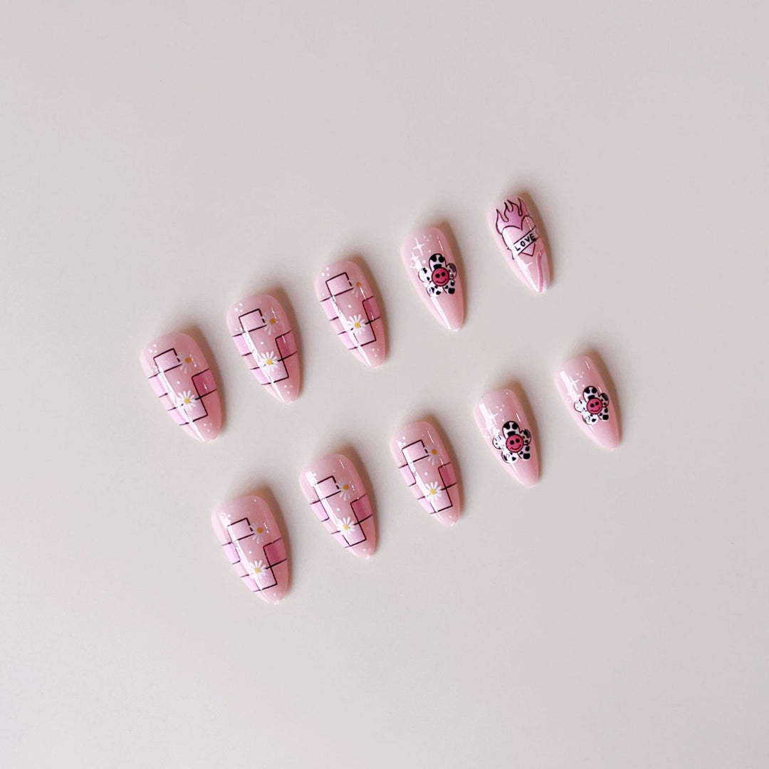 Creative artificial nail set with playful design and colorful accents Bowlift
