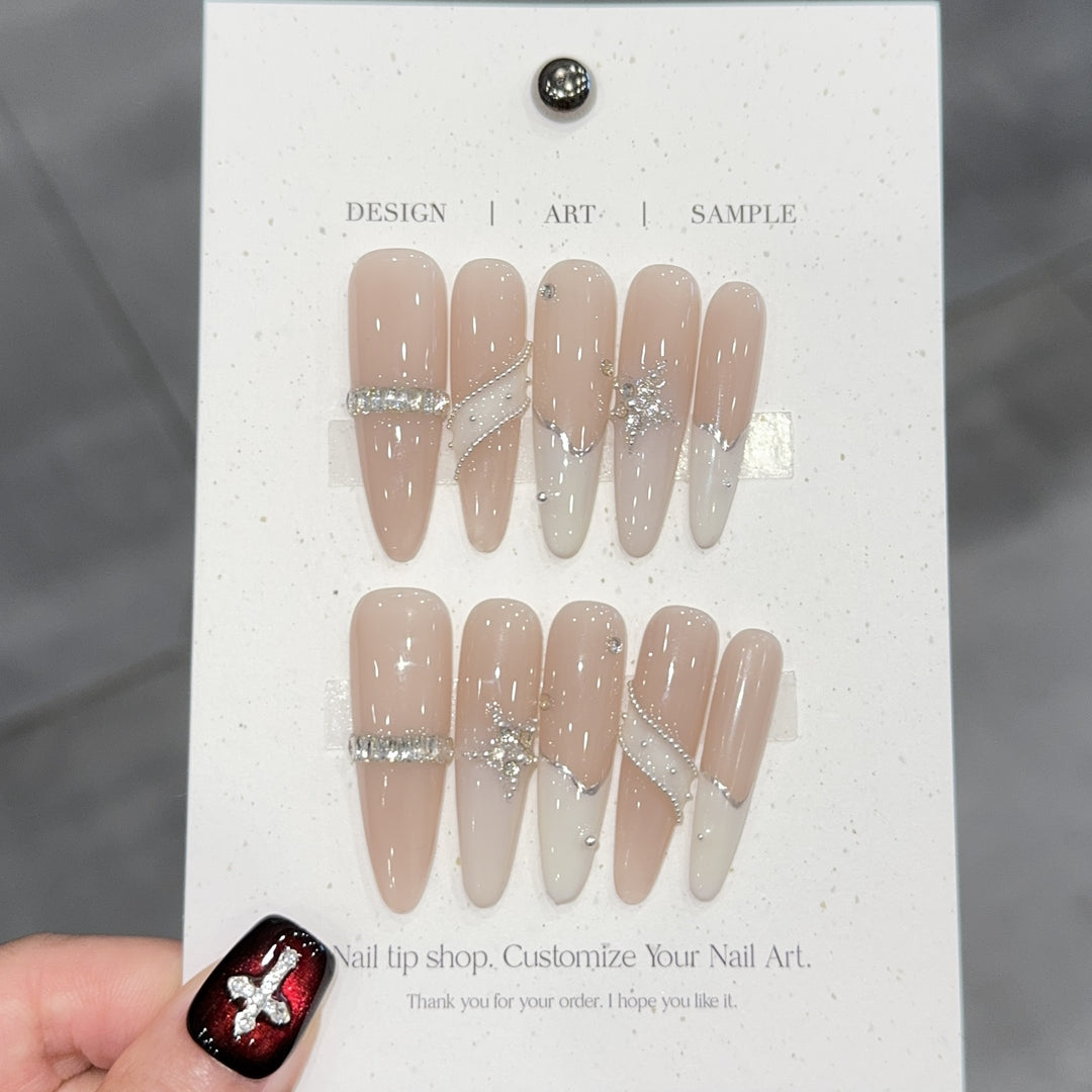 Glamorous Nail Art Bowlift