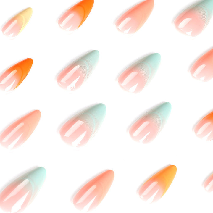 Artificial Nail Tips with Gradient Bowlift