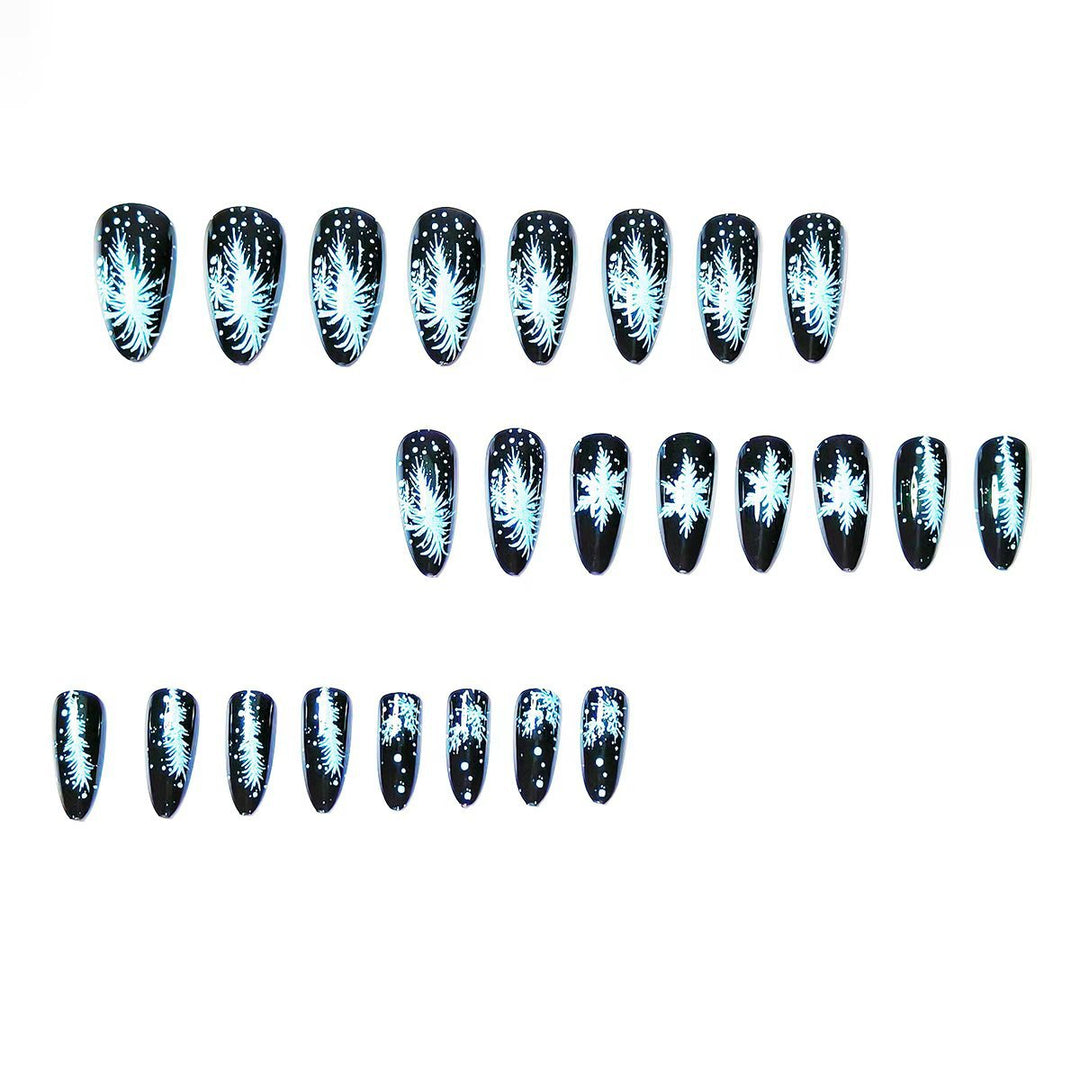 Elegant Artificial Nails with Snowflake Design Bowlift