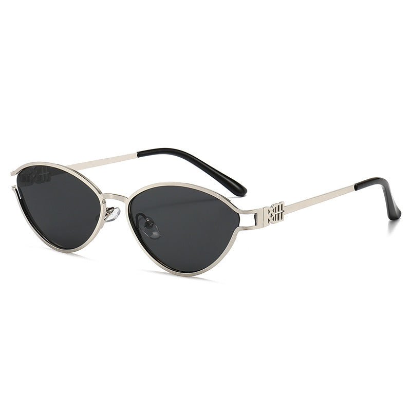 Elegant Angular Cat-Eye Sunglasses