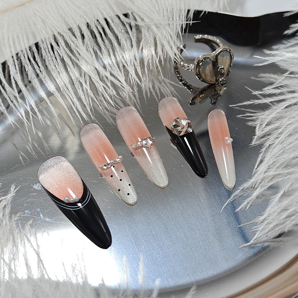 Elegant Stiletto Fake Nails with Sparkling Rhinestone Details Bowlift