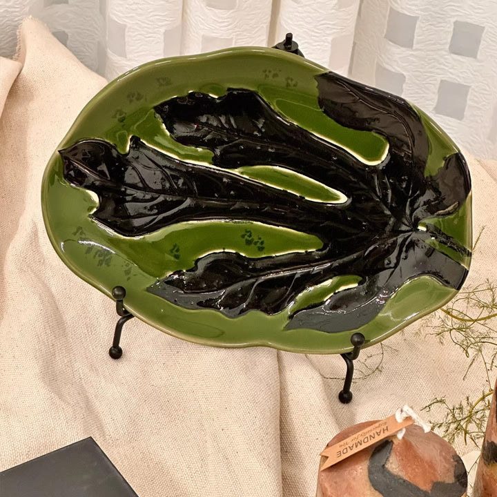 Decorative Leaf-Shaped Serving Board