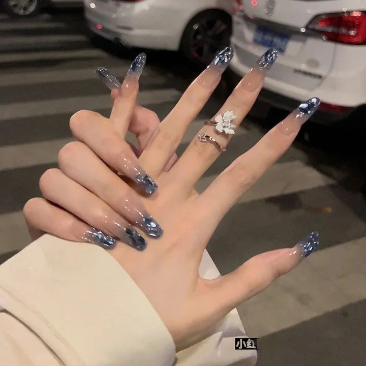 Decorative artificial nails Bowlift
