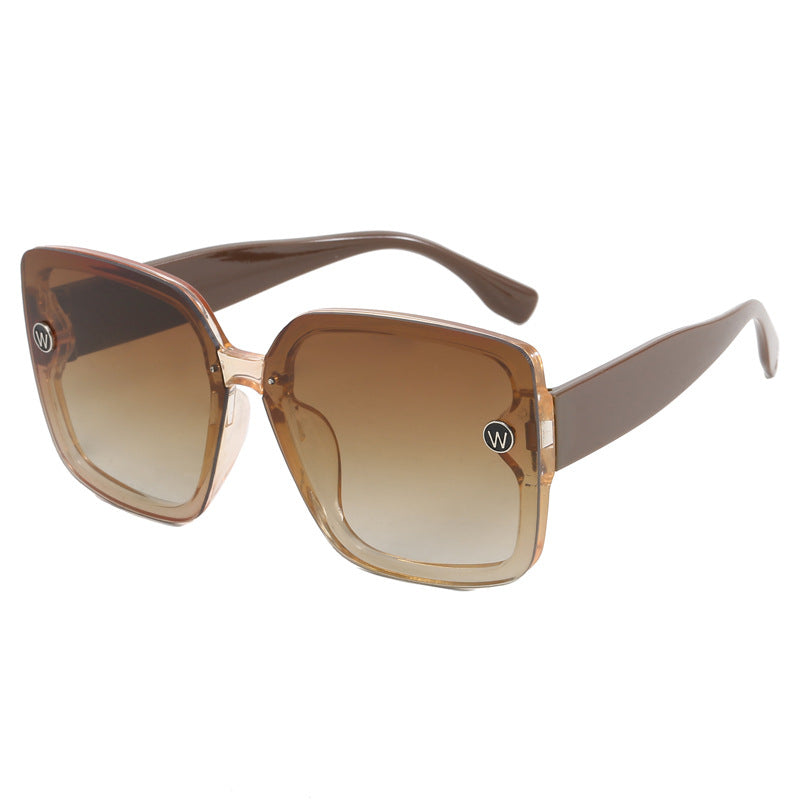 Women's fashionable square sunglasses with extravagant design Bowlift