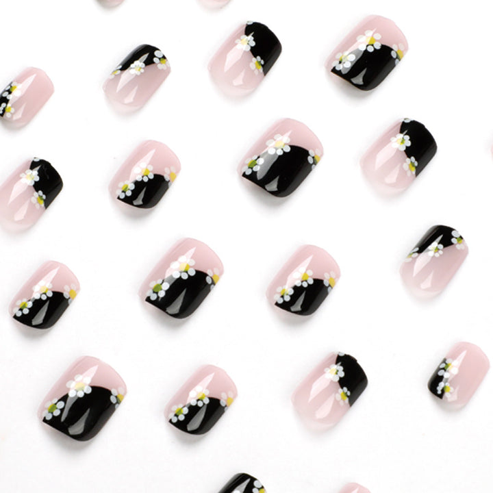 Artful Nail Art with Floral Pattern Bowlift