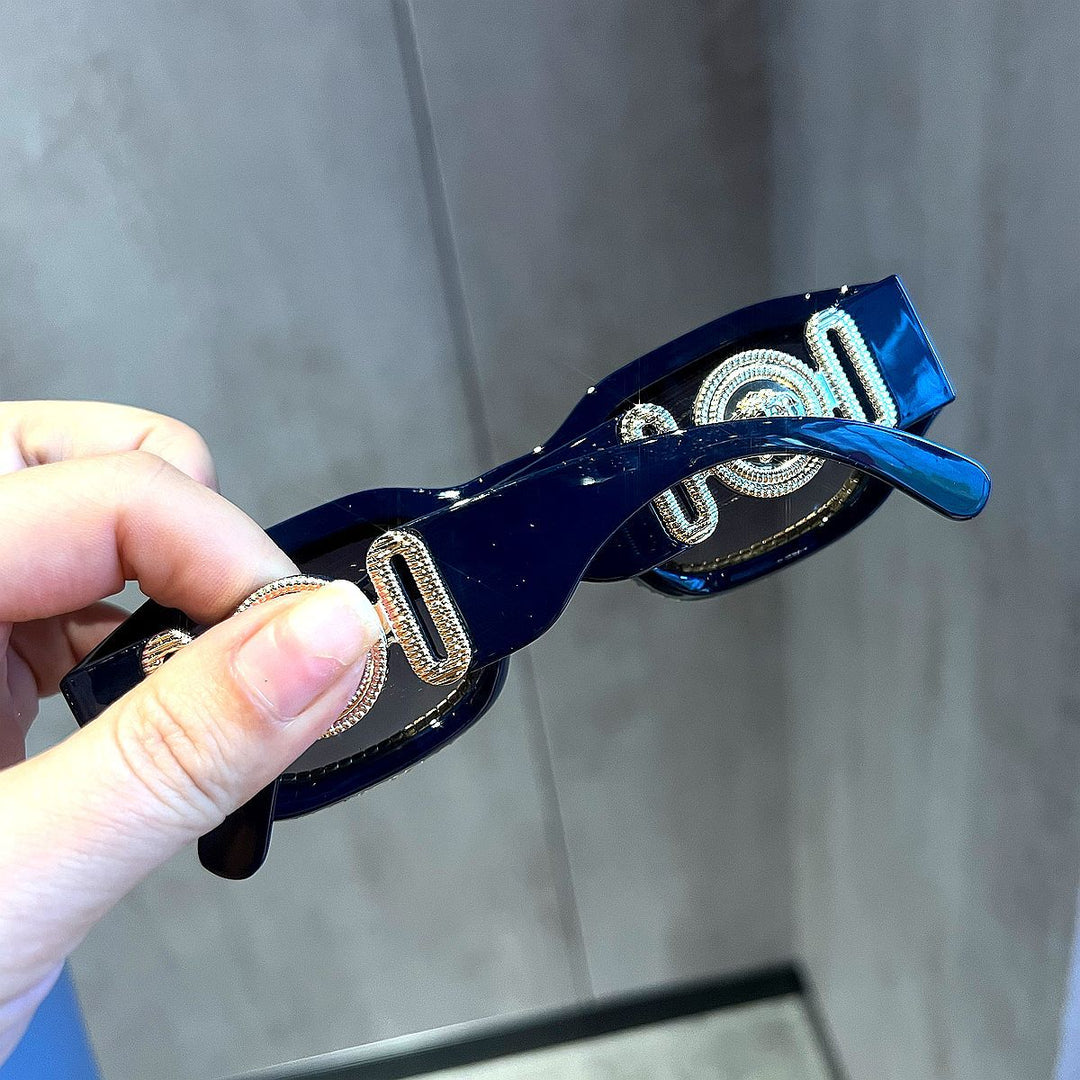 Ladies Glamorous Sunglasses Bowlift