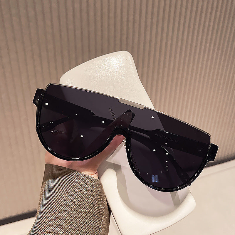 Women's futuristic sports sunglasses with high-gloss frame Bowlift