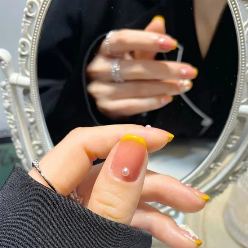 Art nails with elegant 3D flowers and glitter accents Bowlift