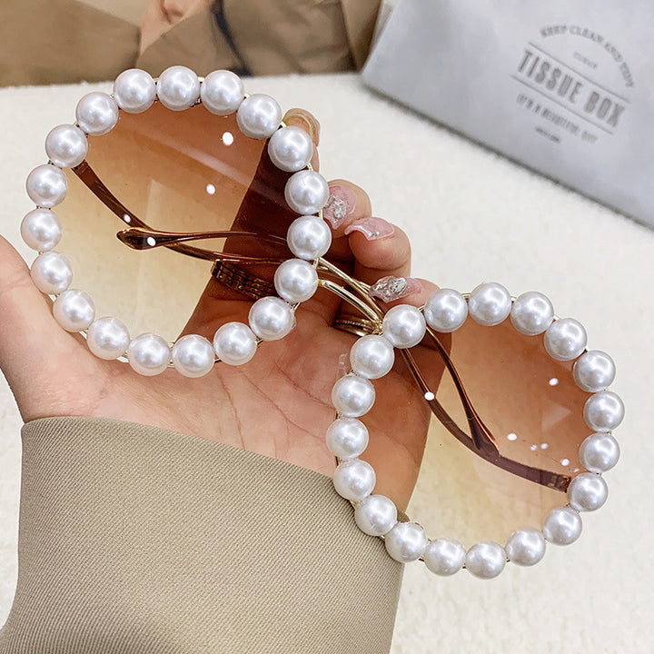 Women elegant oversized sunglasses with stylish transparent frame Bowlift