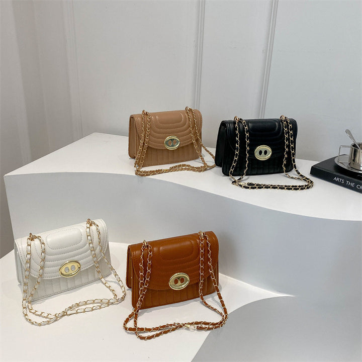 Quilted Chain Link Crossbody Handbag Bowlift