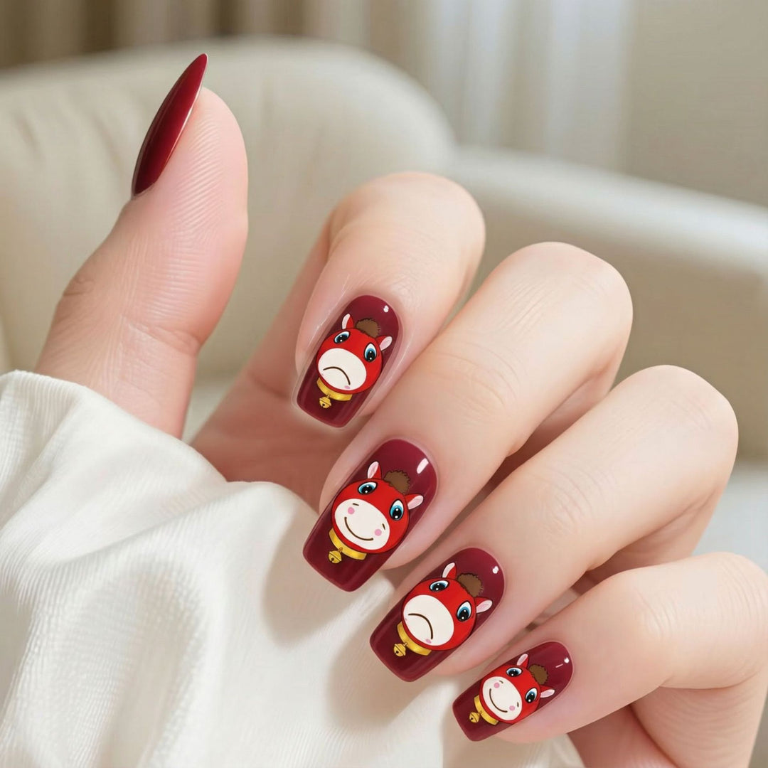 Artificial nails with playful horse motif Bowlift