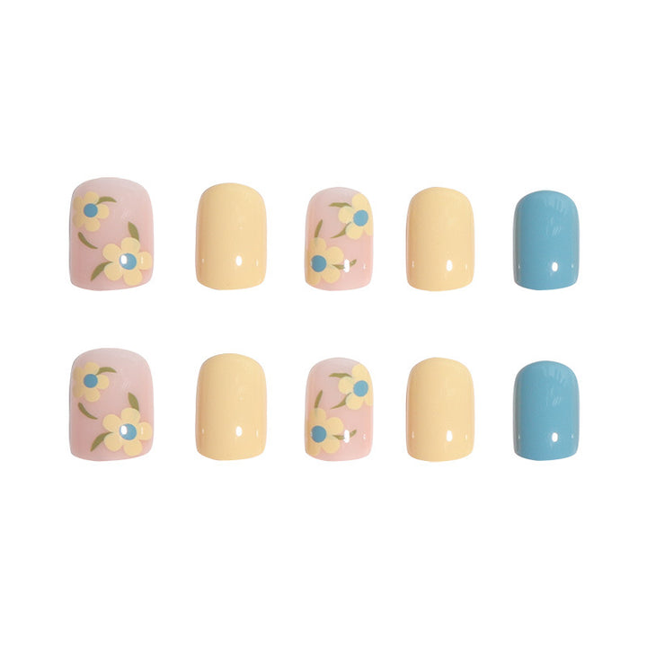 Floral-Themed Press-On Nail Art Bowlift