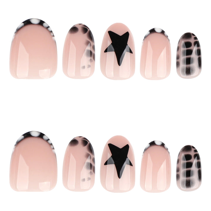 Creative nail art with shimmering star motifs Bowlift