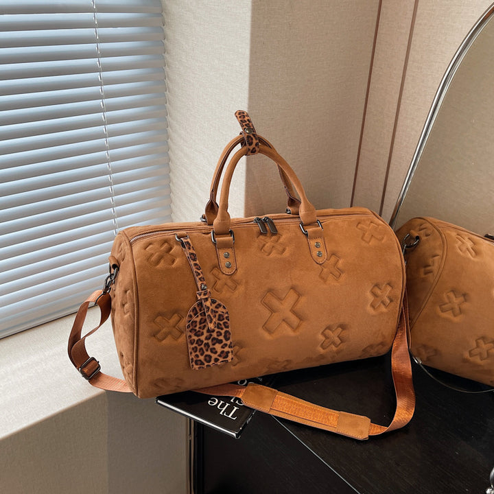 Sporty travel bag with trendy design and practical compartments Bowlift