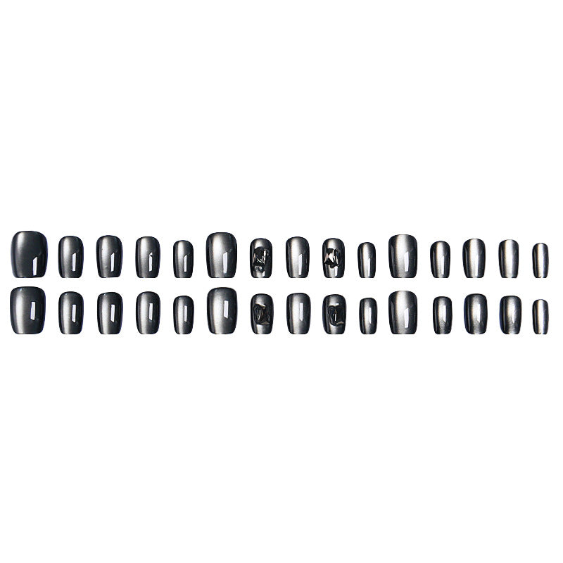 Artificial nails with trendy metallic design Bowlift