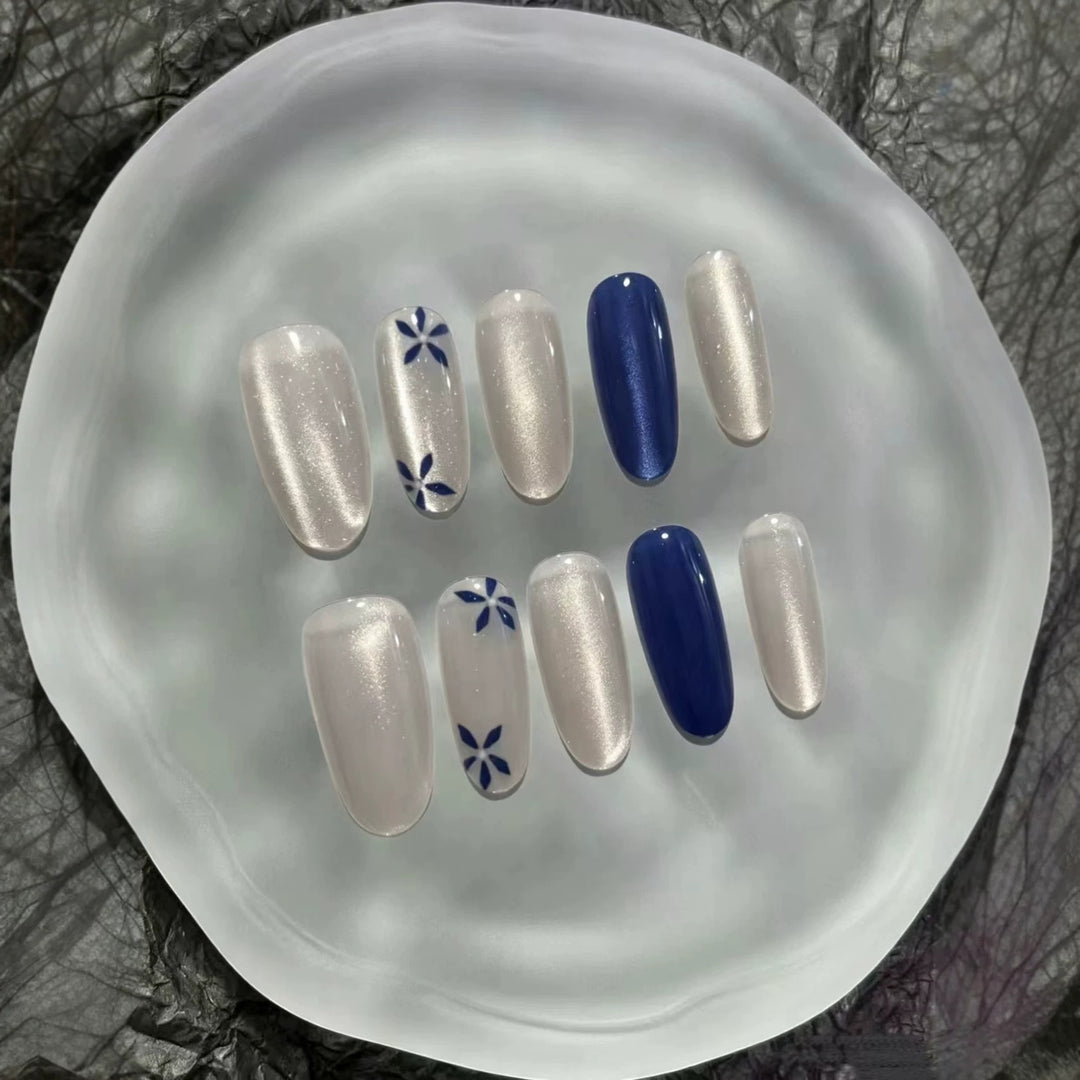 Artistic Floral-Inspired Press-On Nail Set Bowlift