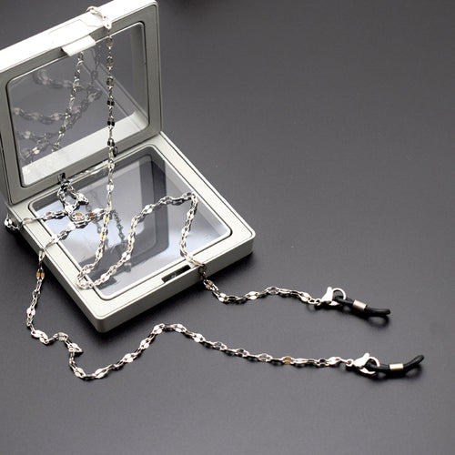 Stylish Silver Chains Eyewear Retainer Bowlift