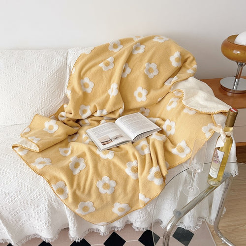 Unisex Cozy Cotton Blanket with Playful Flower Pattern Bowlift