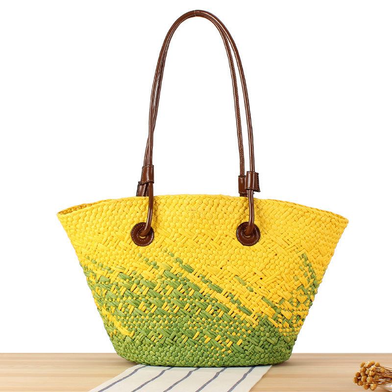 Braided beach bag with elegant gradient Bowlift