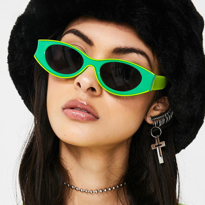 Women's Cat-Eye Sunglasses with Contrasting Frame Design Bowlift