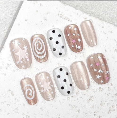 Artificial nails with trendy star pattern Bowlift