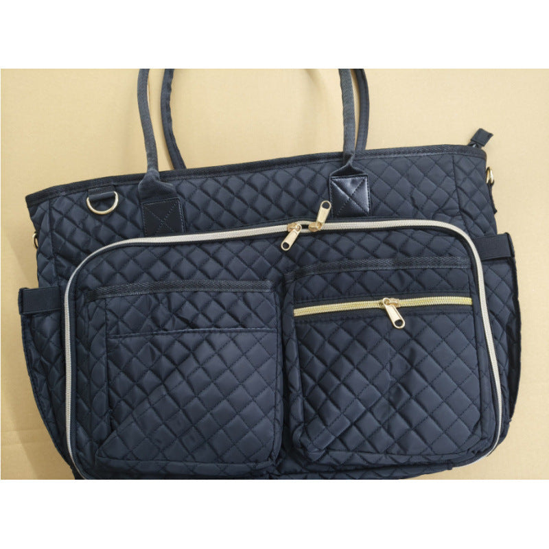 Stylish and spacious handbag with practical compartments Bowlift