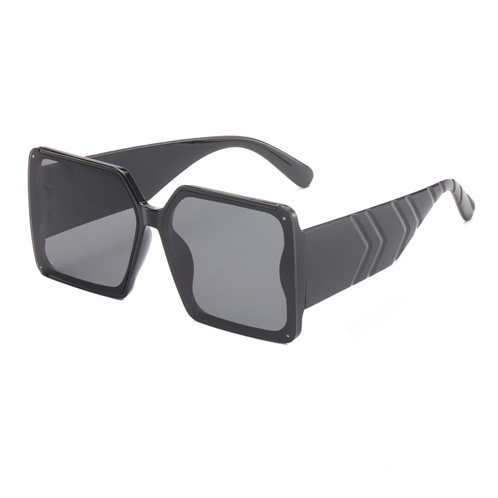 Women oversized sunglasses in trendy leopard print Bowlift
