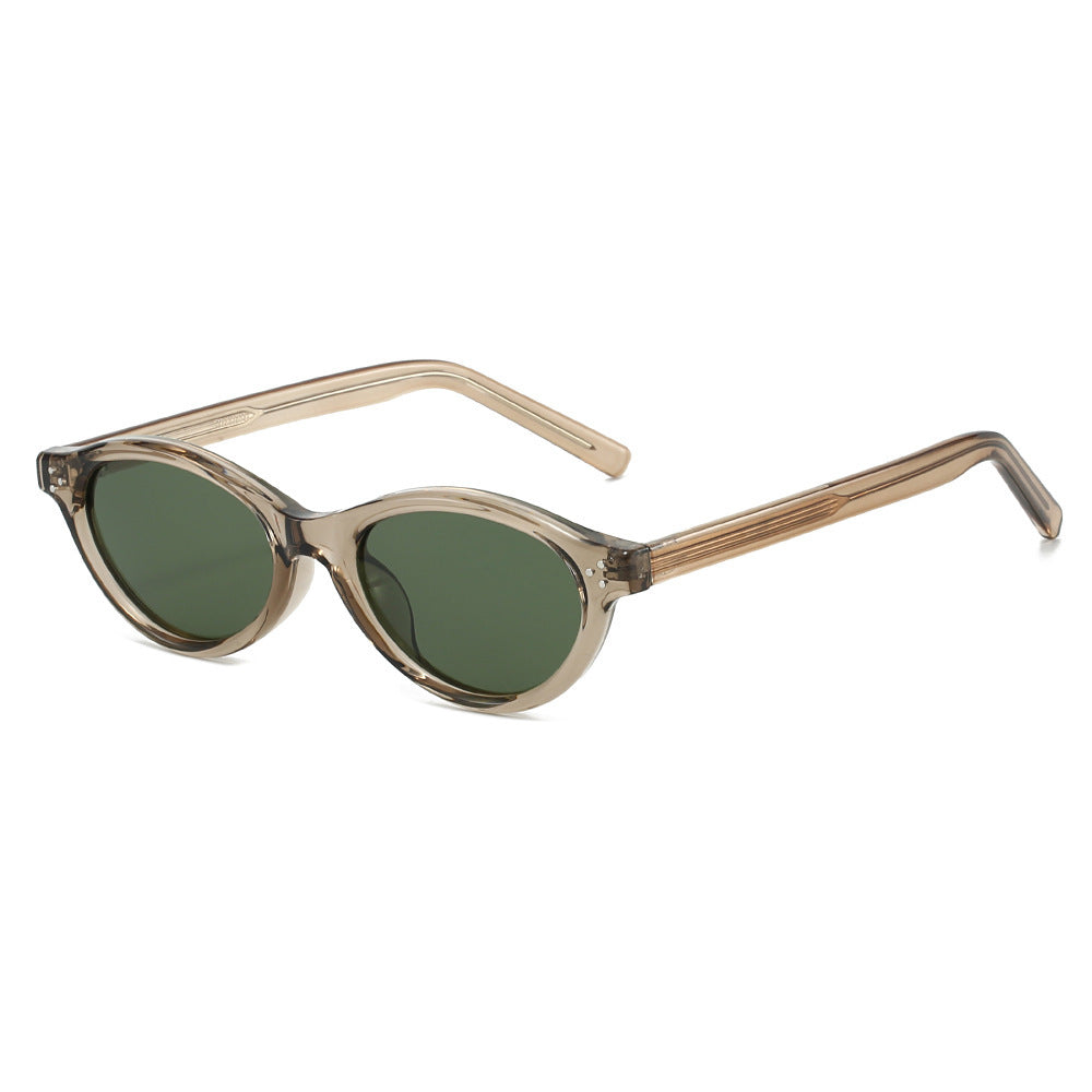 Women Cat-Eye Sunglasses with elegant, transparent frame and UV400 protection Bowlift