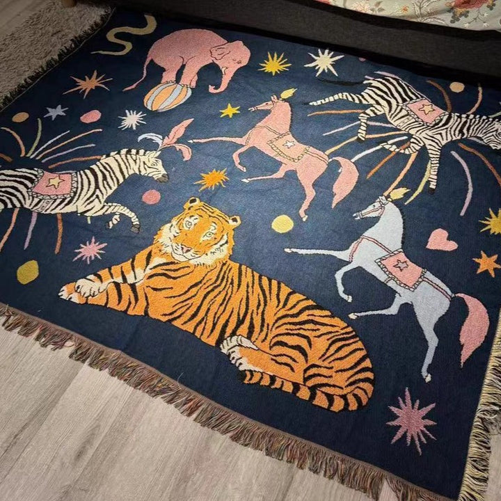 Artistic Animal-Themed Woven Throw Blanket