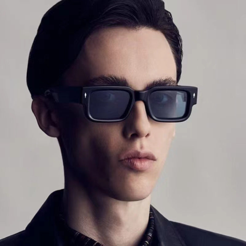 Women's fashionable square sunglasses with striking design Bowlift