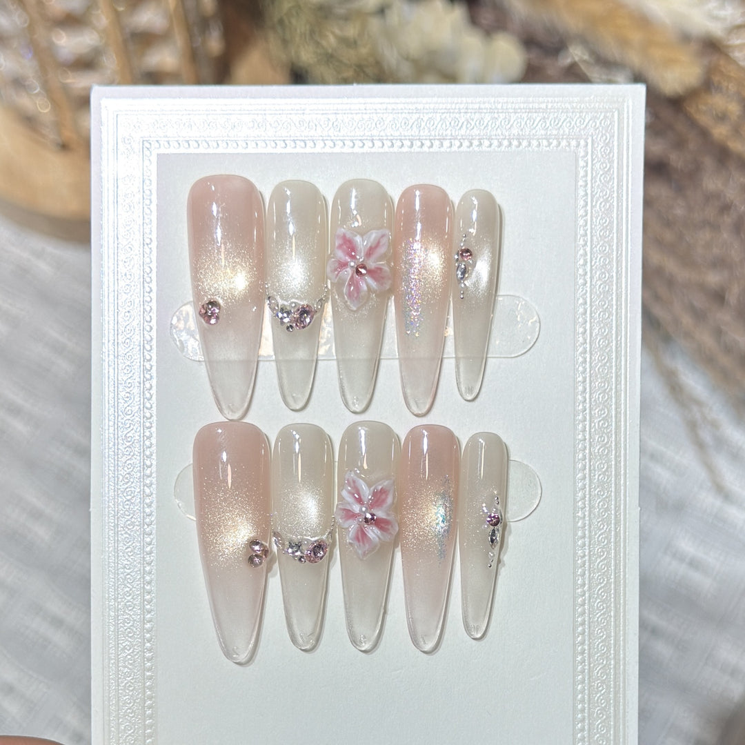 Artistic Floral-Accent Press-On Nail Set Bowlift