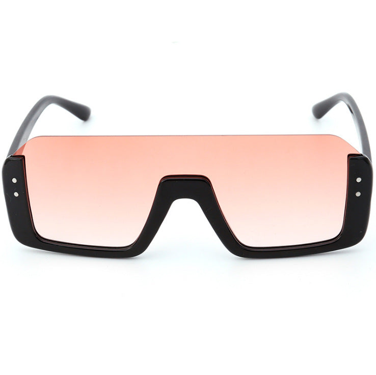 Women's Sporty Shield Sunglasses with Modern Design Bowlift