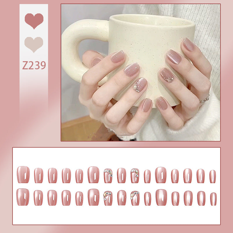 Glittering artificial nail tips with elegant details Bowlift