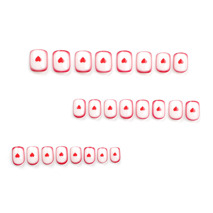 Nail art with romantic heart motifs Bowlift