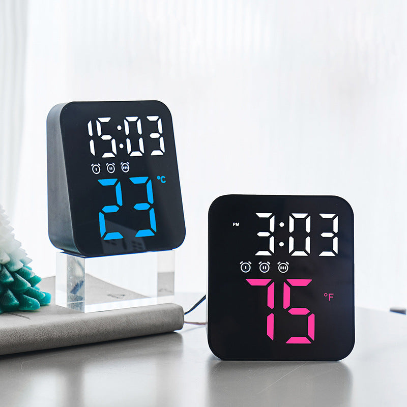 Digital table clock Bowlift