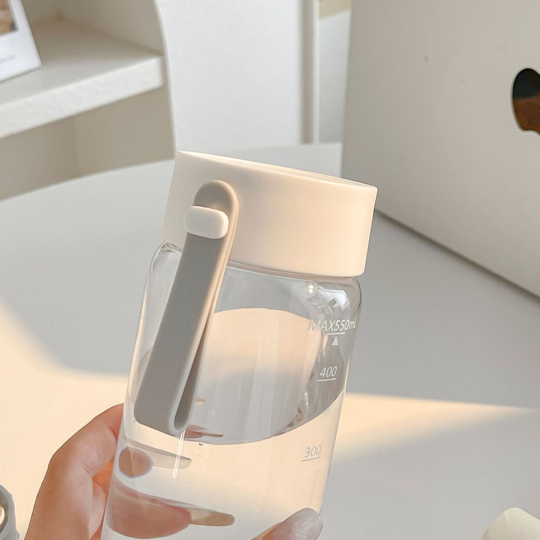 Women's BPA-free drinking bottle with smart lid from Bowlift