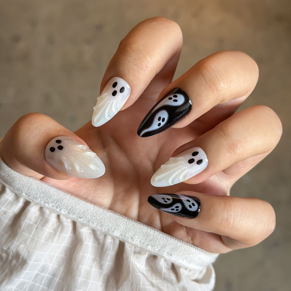 Ghost-Themed Press-On Nail Art Set Bowlift