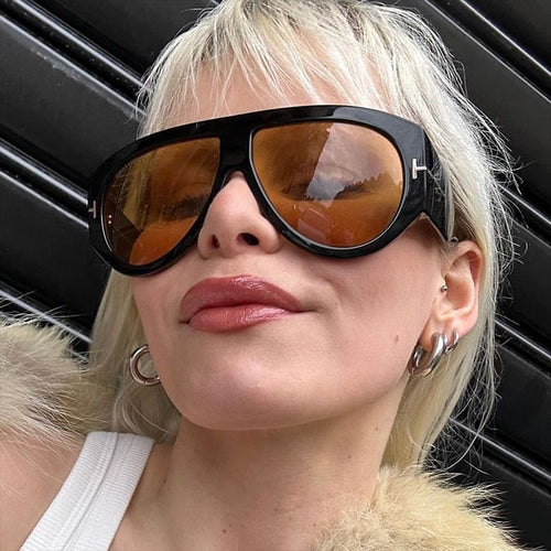 Ladies elegant sunglasses in striking design Bowlift