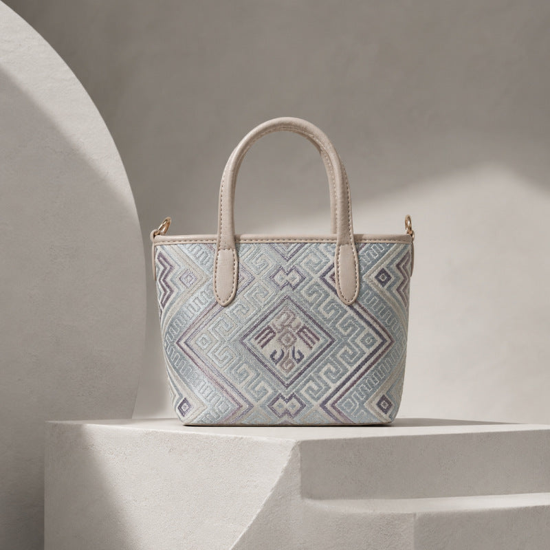 Woven Handbag Bowlift