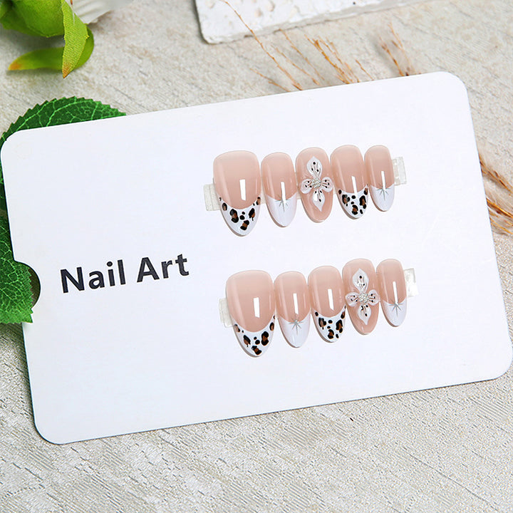 Glamorous artificial nails Bowlift